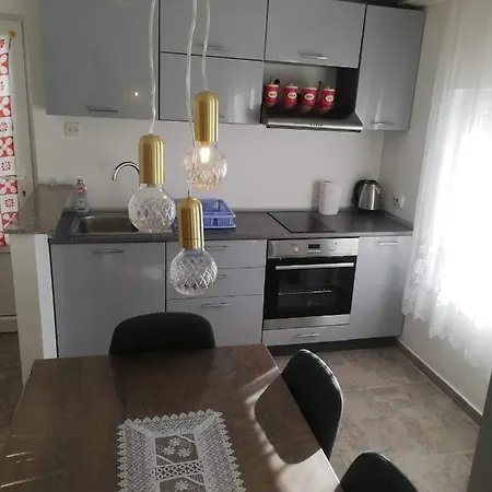 Apartman Kety Vir Exteriér fotografie